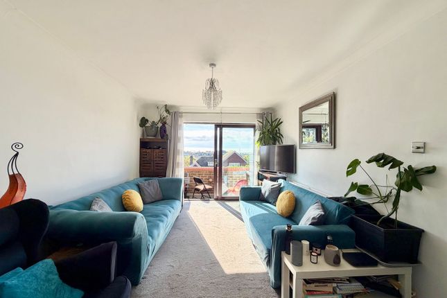 Beaulieu Court, De la Warr Road, Bexhill-on-Sea photo 3