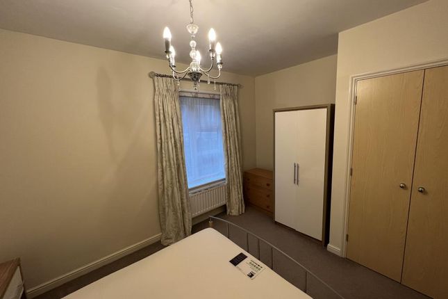 Flat to rent in Chieftain Way, Cambridge