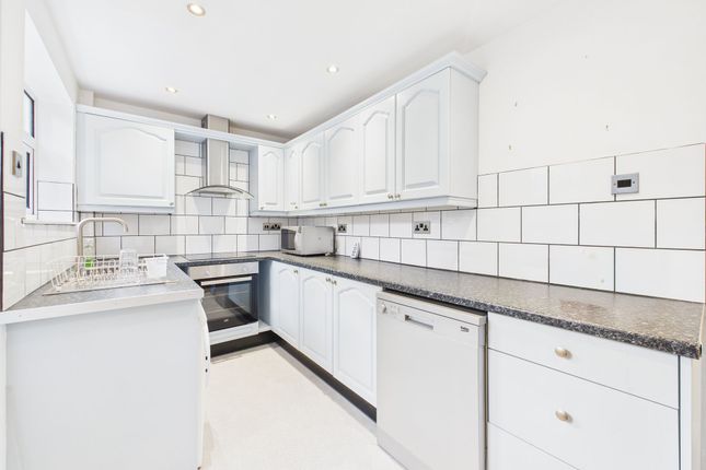 61 Chesterfield Avenue, Nottingham photo 3