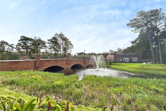 51, The Fairway, Hampshire photo 2