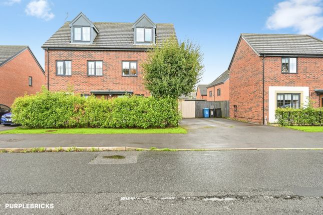 28, Castlefields Avenue East, Runcorn photo 2