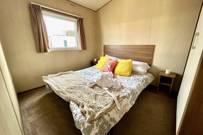 3, Sand Le Mere Holiday Park, Tunstall, Hull photo 2