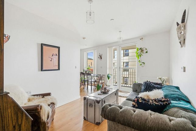 Flat 14, 3, Queensland Road, Islington photo 2