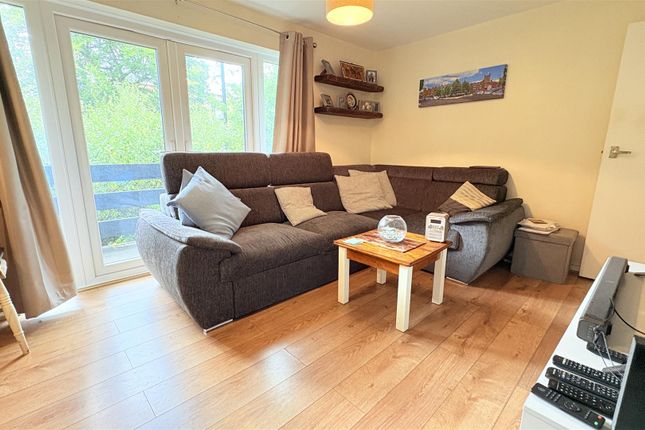 Flat 5 Oulsnam Court, Wake Green Park, Birmingham photo 3