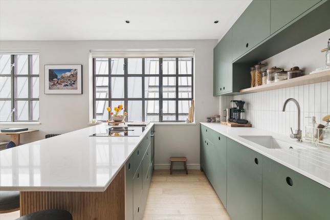 Ovanna Mews, London photo 4