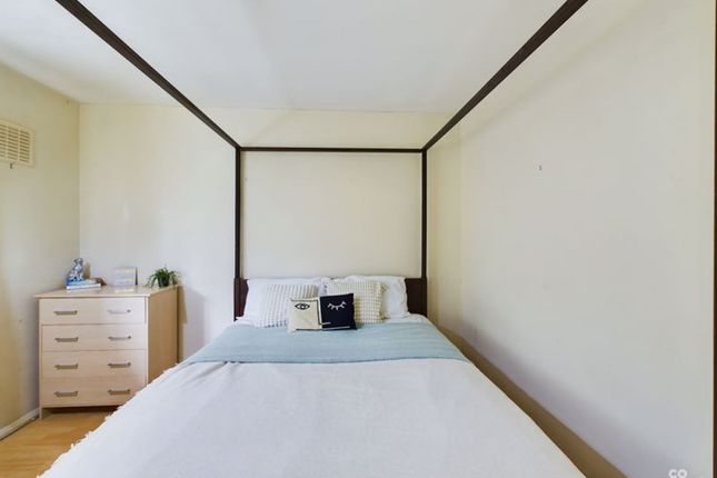 12 Southmount, Brighton photo 2