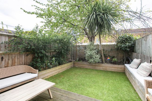 8, Pennethorne Road, London photo 2