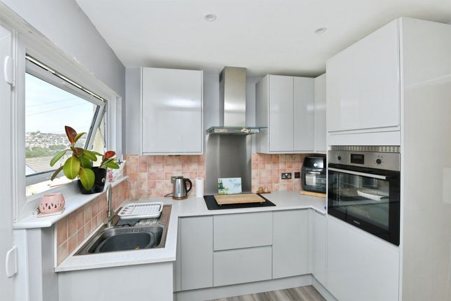 58, Reddington Road, Plymouth photo 4