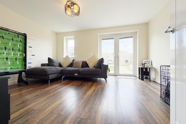 12, Brunel Court, Wrexham photo 3