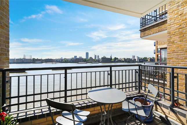 Flat 7 Towerside, 144, Wapping High Street, London photo 2