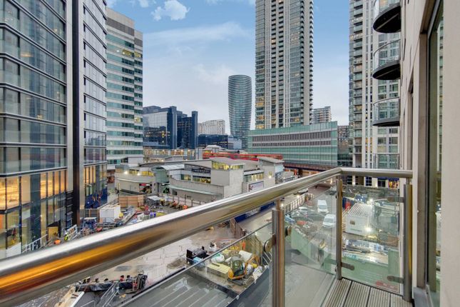 Flat for sale in South Quay Square, Canary Wharf, London