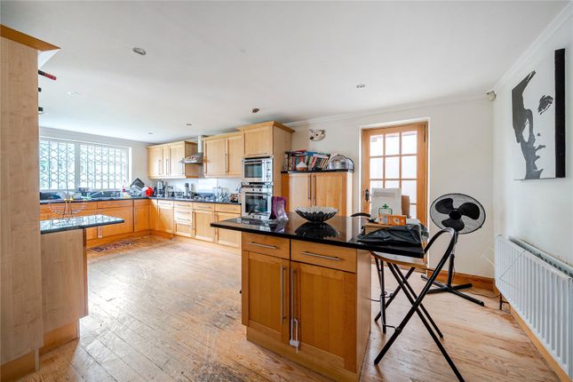 79, Stone Park Avenue, Beckenham photo 3