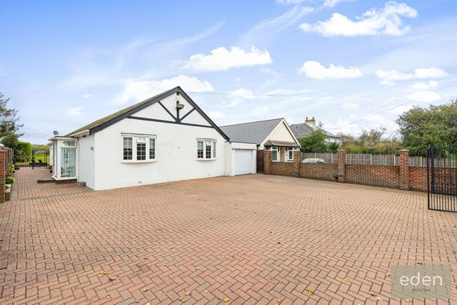 Thumbnail Detached bungalow for sale in London Road, Ryarsh