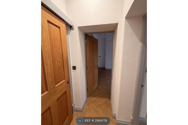 Flat, Bank House Grange Road, West Kirby, Wirral photo 2