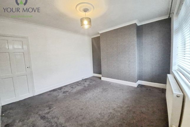 7, Thorncliffe Road, West Yorkshire photo 2