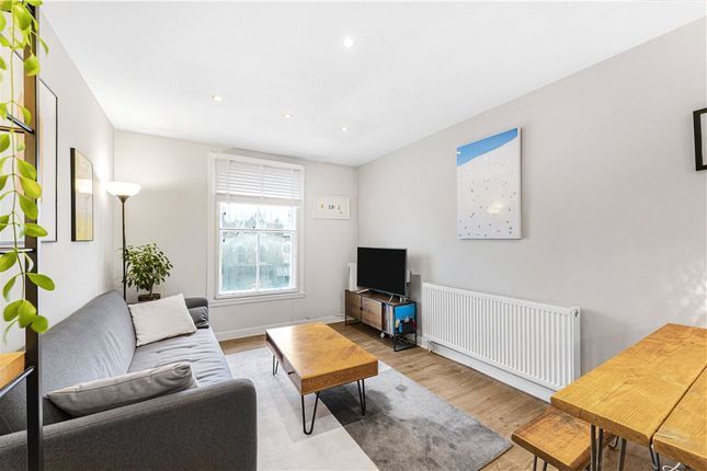 Flat for sale in Shacklewell Lane, London