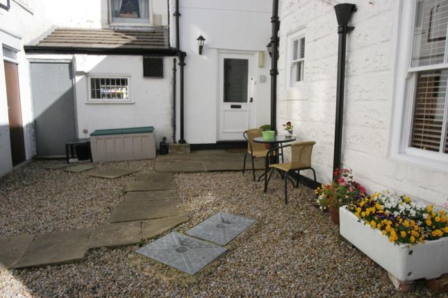 Flat 2, 45, High Street, Knaresborough photo 2