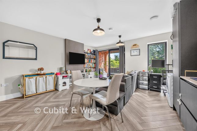 Kyle Court, Woodcrest Road, Purley photo 5