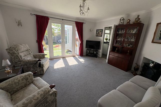 GOLD SUB, 10, Southdene Road, Eastleigh photo 5