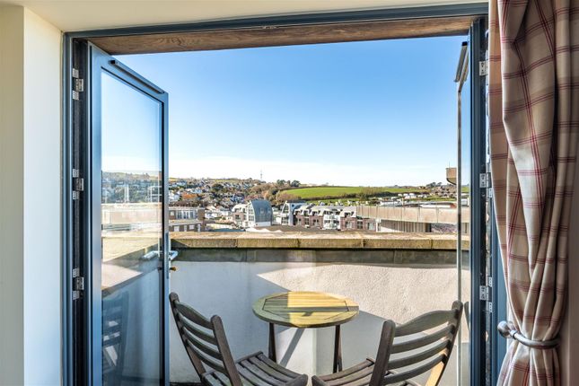 39 Quay West Apartments, Quayside, Bridport photo 2