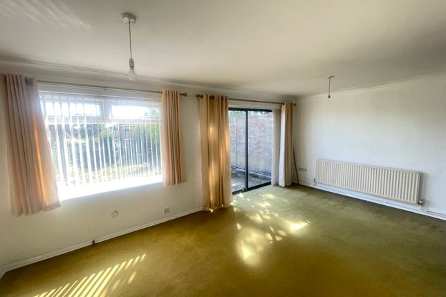 112, Bridgewater Drive, Northampton photo 4