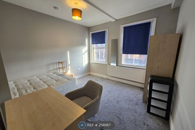 Room  - £800