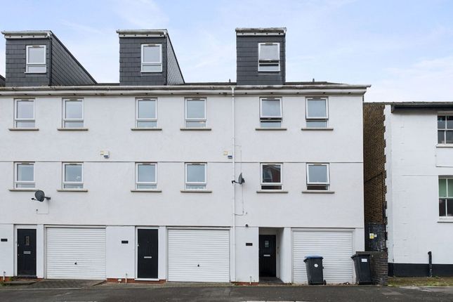 Thumbnail Terraced house for sale in High Road, London