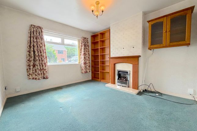10, Roderick Drive, Wolverhampton photo 2