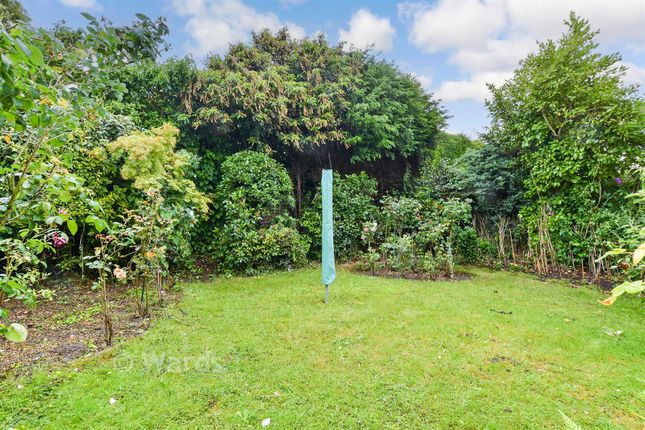 1, Georgian Drive, Maidstone photo 4
