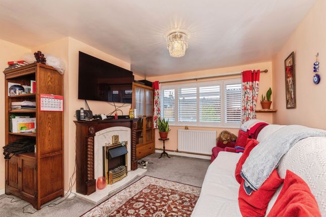 17, Hillcrest, Bath photo 2