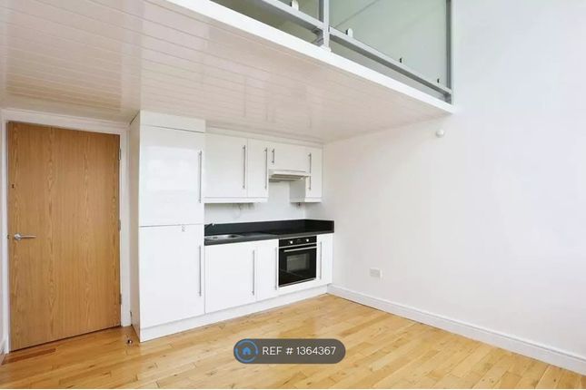 Flat, The Exchange Lee St, Leicester photo 5