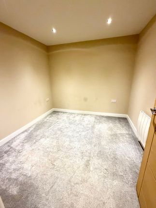 28B, Firs Lane, Leigh photo 4