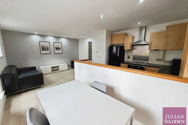 Flat 1, 286 Stretford Road, Greater Manchester photo 5