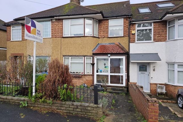 Thumbnail Terraced house for sale in Connaught Avenue, East Barnet, Barnet