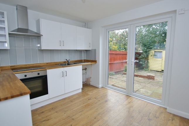 16, Falcon Way, Ashford photo 2