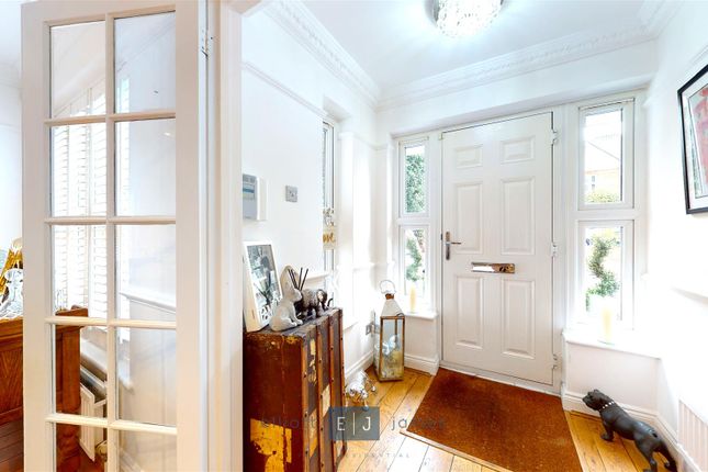 3, Alderton Mews, Alderton Hill, Loughton photo 2
