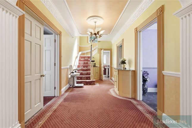 4, Audleigh Place, Essex photo 2