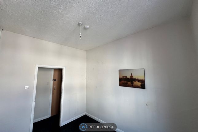 Thumbnail Flat to rent in High Syreet, Sheerness