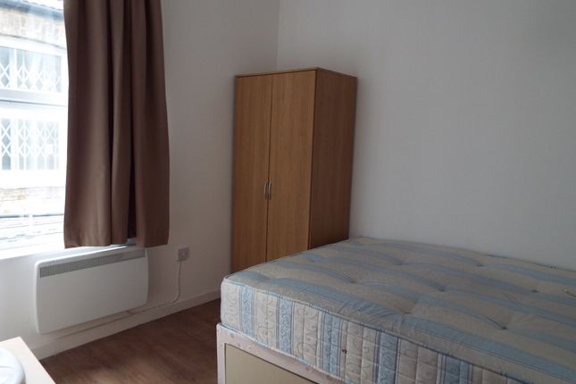Flat 2, Chatham photo 5