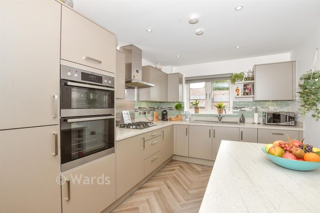 3-bed house on 14, Cuthbert Close, Maidstone, £390,000