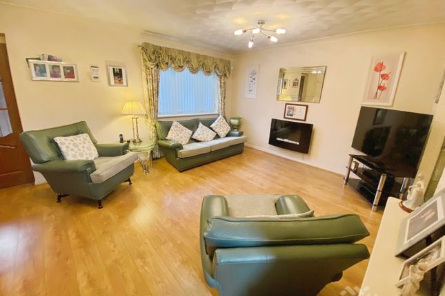 9, Grove Park Avenue, Liverpool photo 2