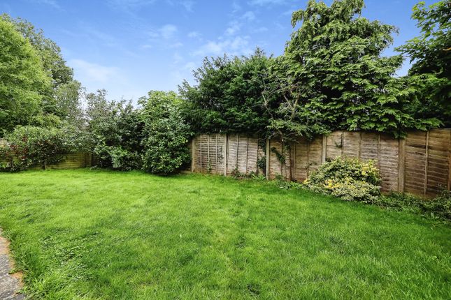 Detached house for sale in Treeside Way, Waterlooville, Hampshire