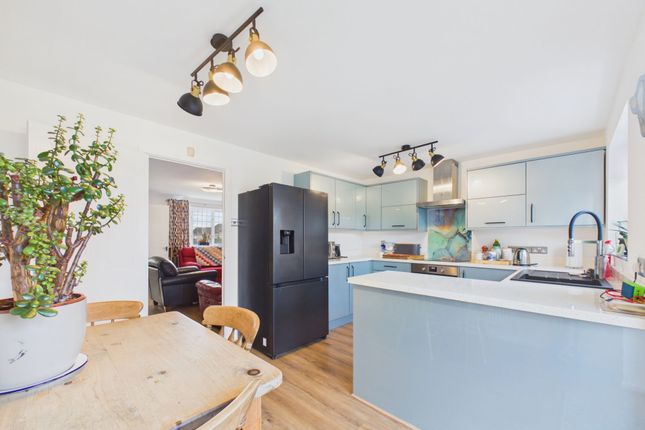 46 Picton Road, Barry photo 2