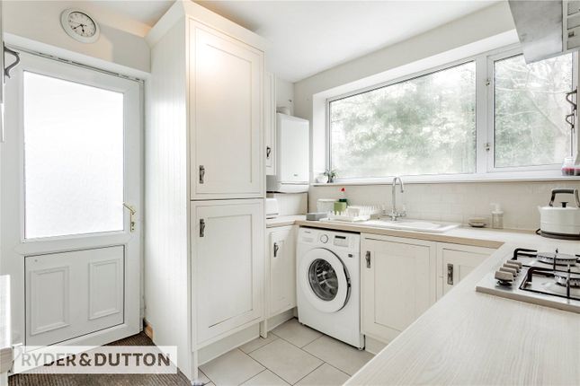 5, Richmond Close, Mossley photo 4