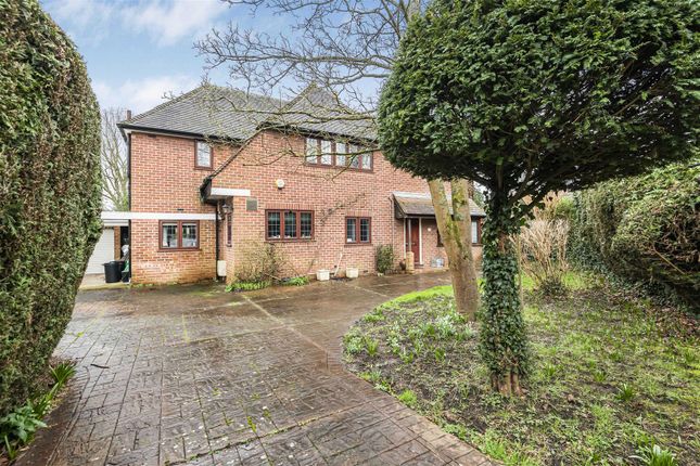 Thumbnail Detached house for sale in Luckmore Drive, Earley, Reading