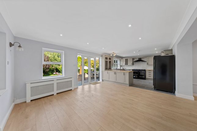 20 Delphfields Road, Warrington photo 3
