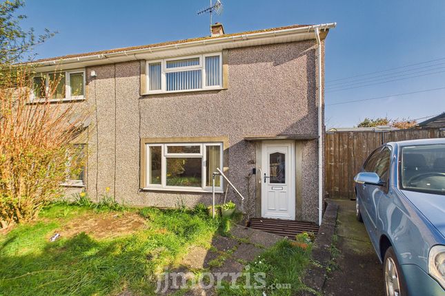 28 Maesgrug, Goodwick photo 4
