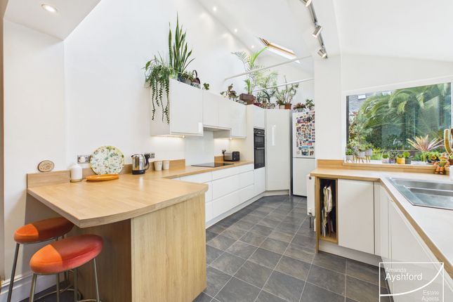 25 Fortescue Road, Paignton photo 3