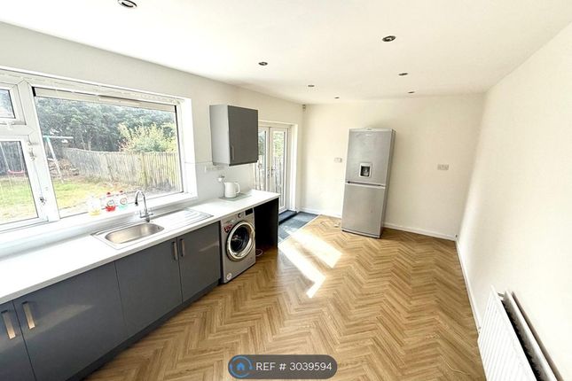 Camberley Mount, Bradford photo 2