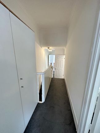 Flat to rent in Frith Road, London